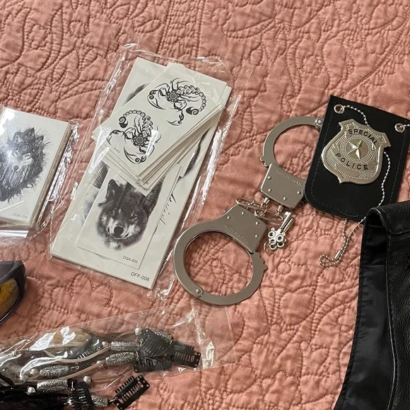 Dog the Bounty Hunter cute Halloween costume | all accessories plus vest - Picture 9 of 10